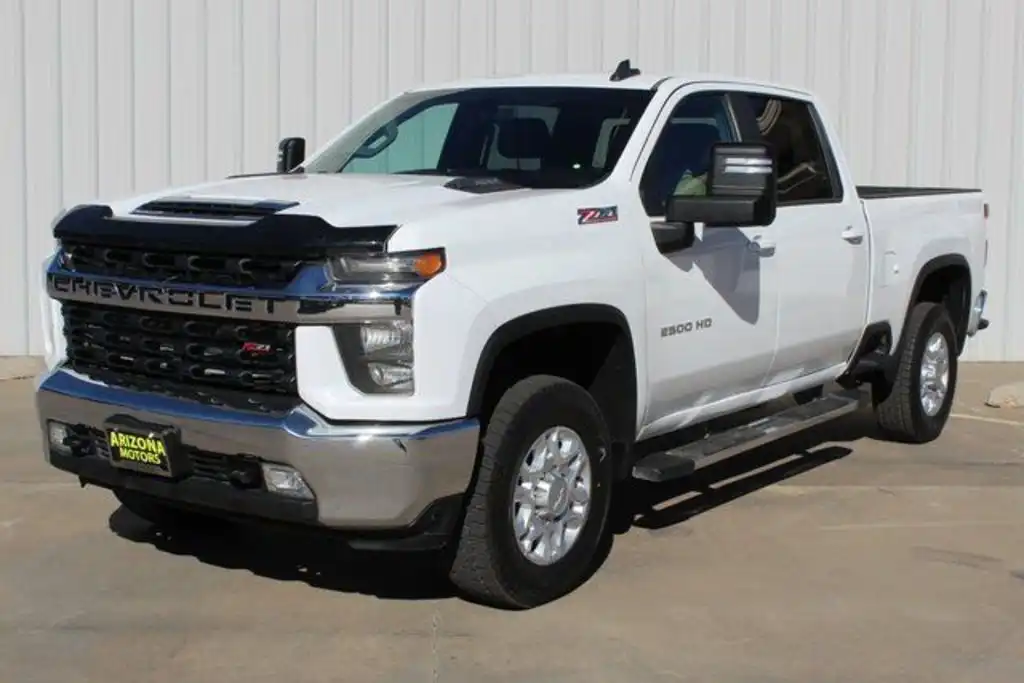 2022 Chevrolet Silverado HD LT 4WD Crew Cab Standard Box's photo