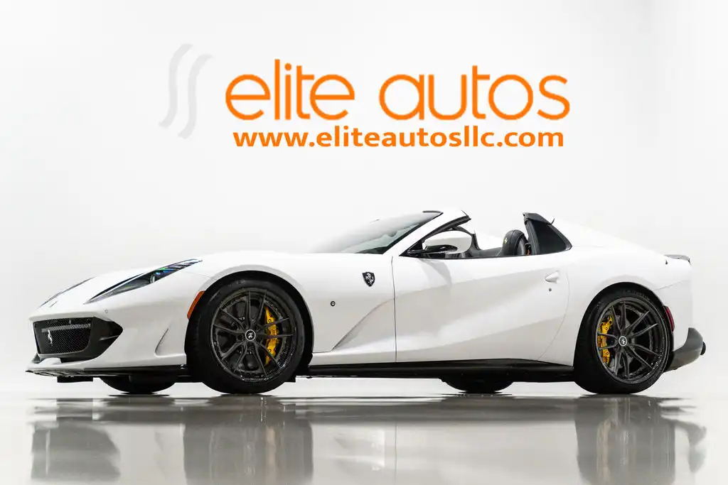 2022 Ferrari 812 Base's photo