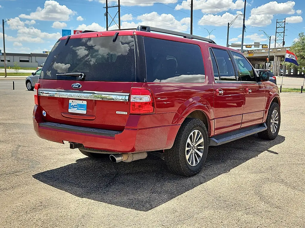2017 Ford Expedition XLT 4x4 EL photo 3