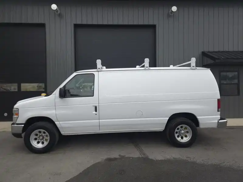 2013 Ford E-Series E-250 Van's photo