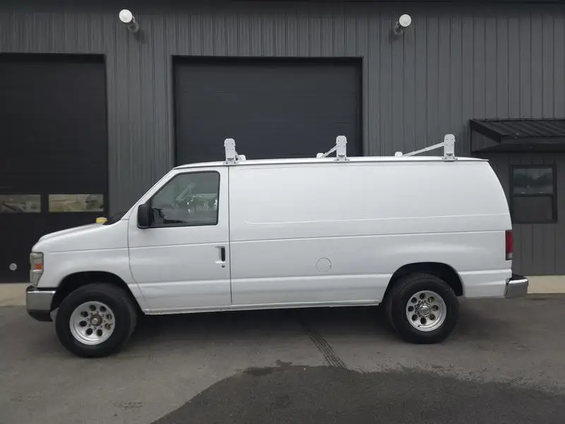 2013 Ford E-Series E-250 Van photo 1