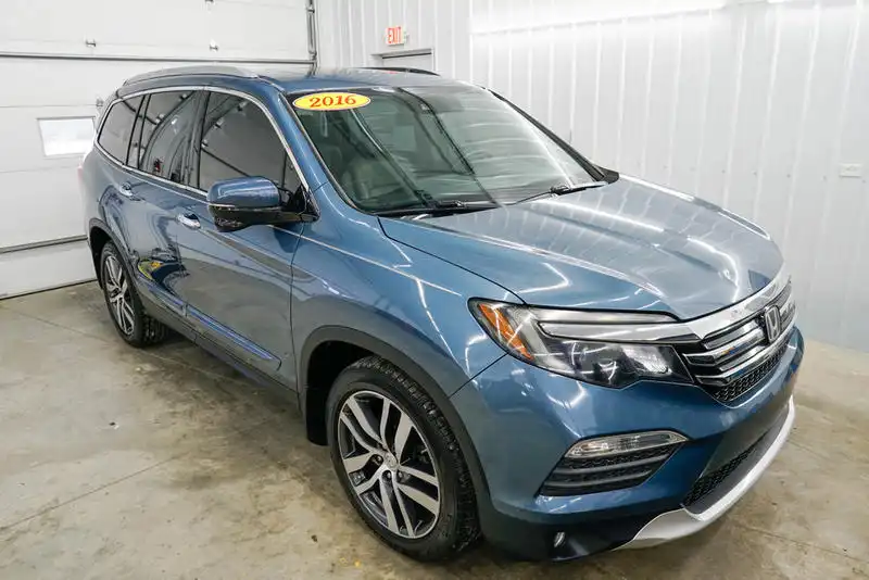 2016 Honda Pilot 4WD Touring's photo