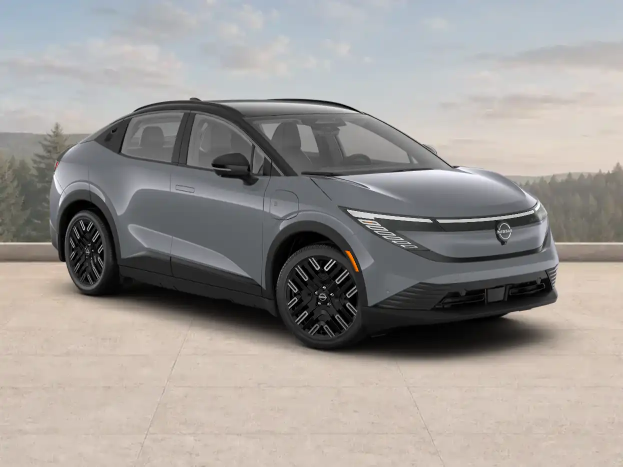 2026 Nissan Leaf Platinum+'s photo