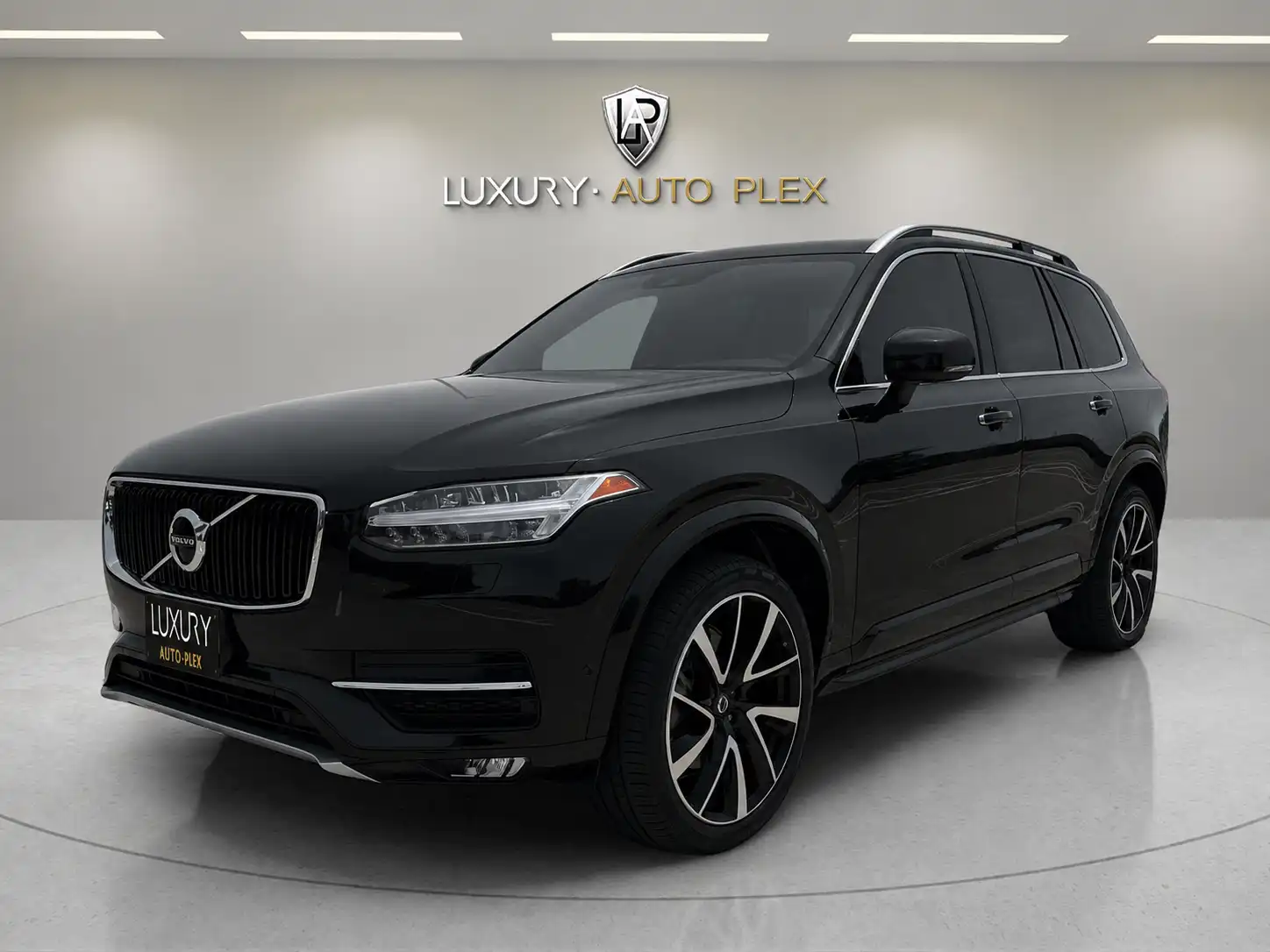 2019 Volvo XC90 T6 Momentum AWD's photo