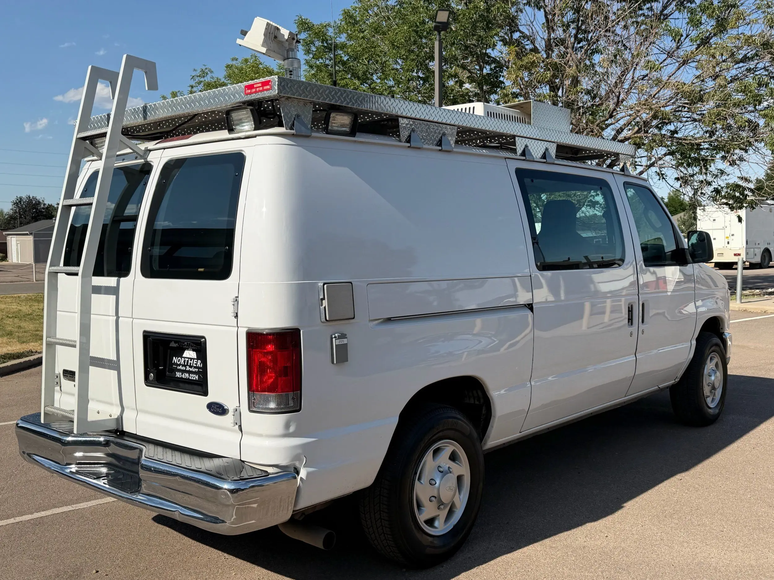 2011 Ford E-Series E-350 Super Duty photo 5