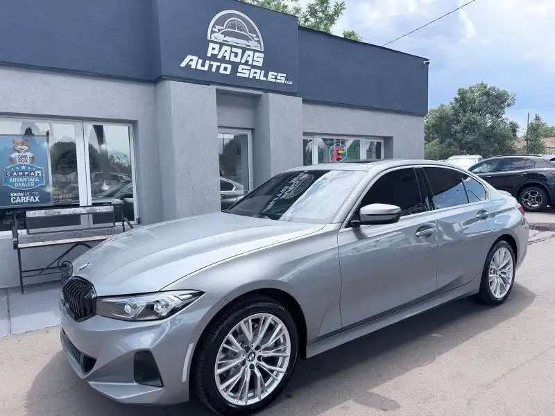 2024 BMW 3 Series 330i xDrive Sedan's photo