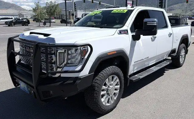 2020 GMC Sierra 4WD Crew Cab Standard Box Denali's photo