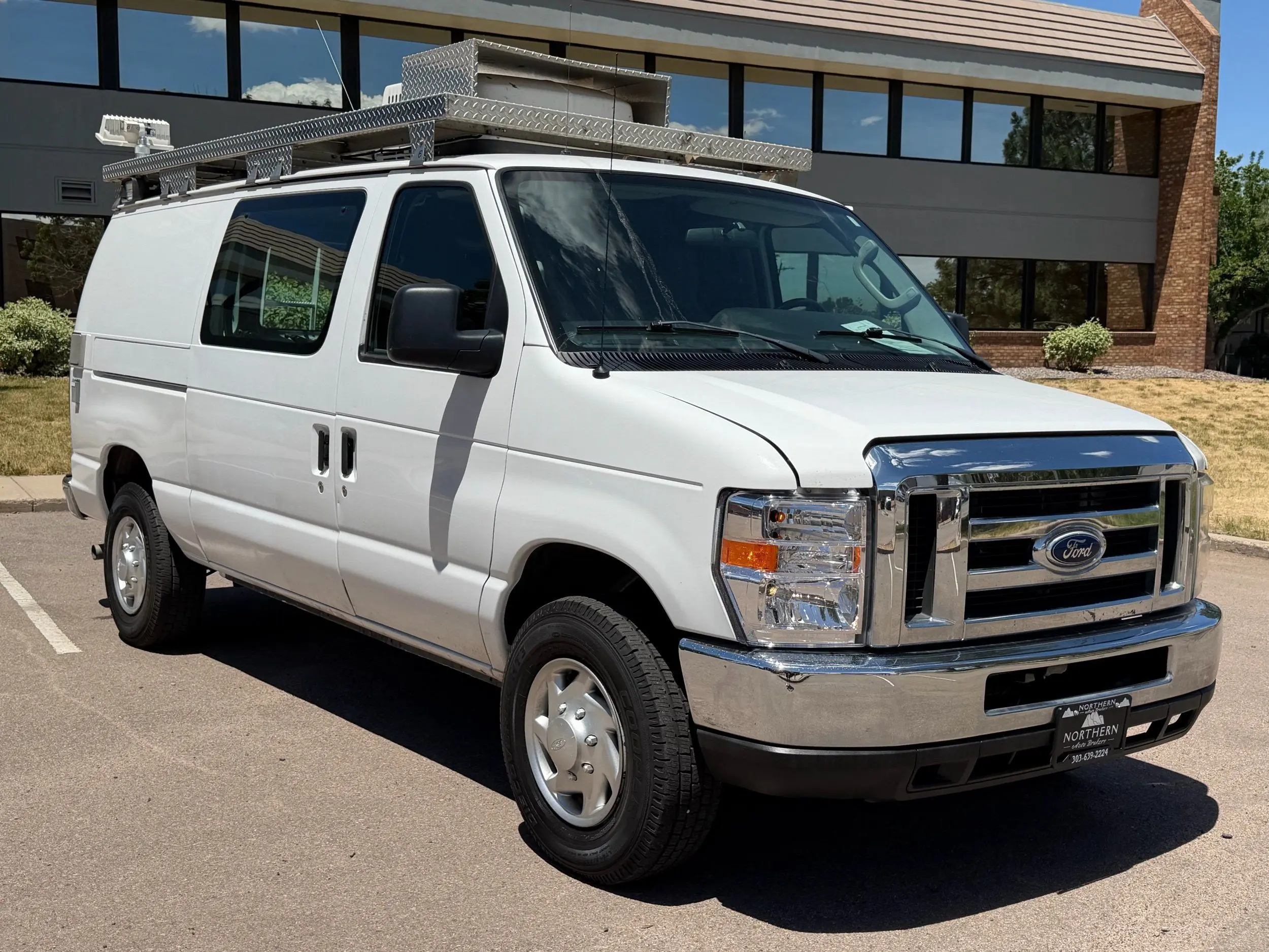 2012 Ford E-Series E-350 Super Duty photo 3