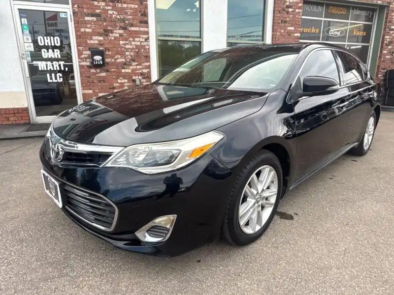 2013 Toyota Avalon XLE Premium's photo