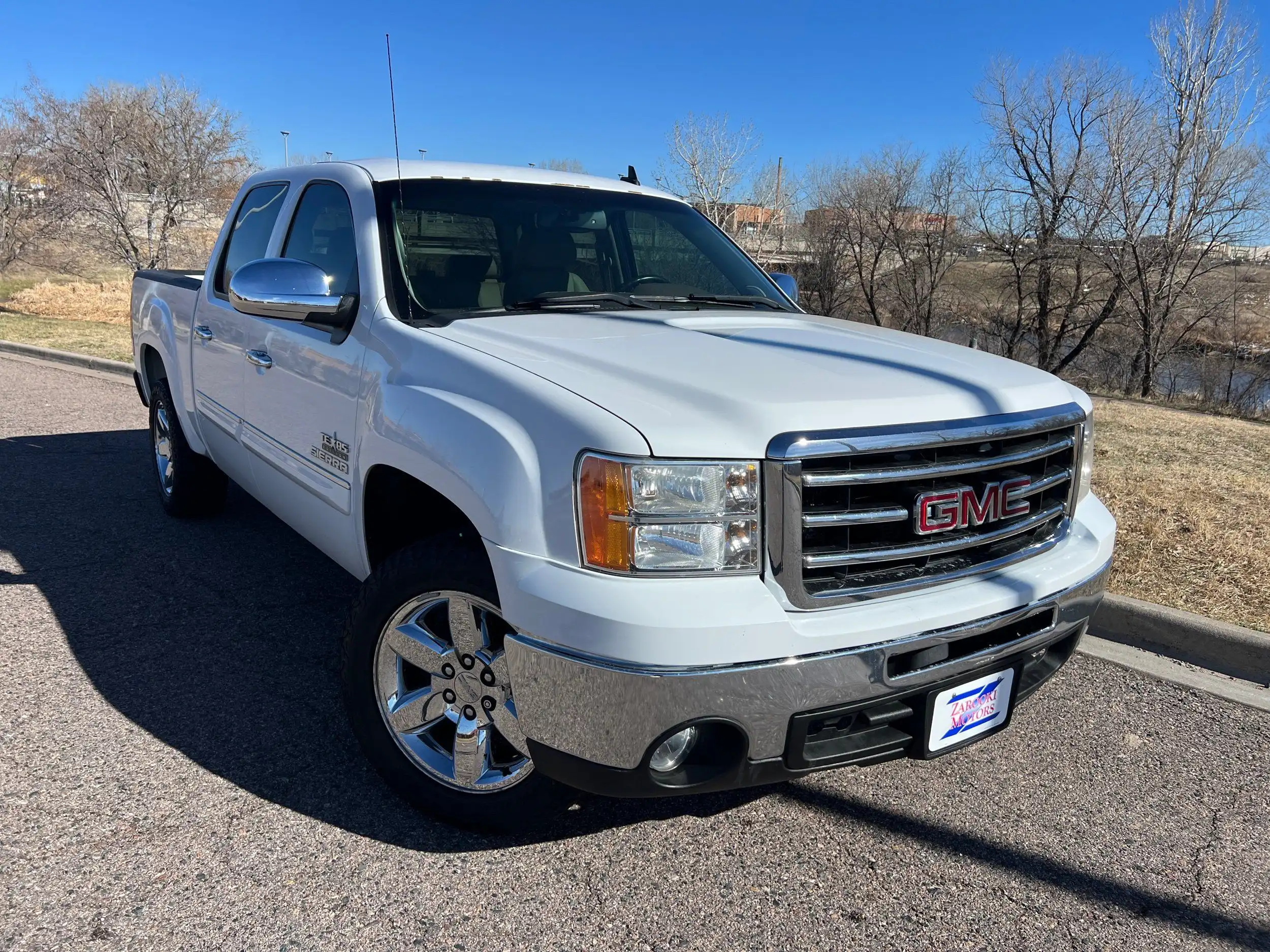 2013 GMC Sierra 2WD Crew Cab SLE SWB's photo