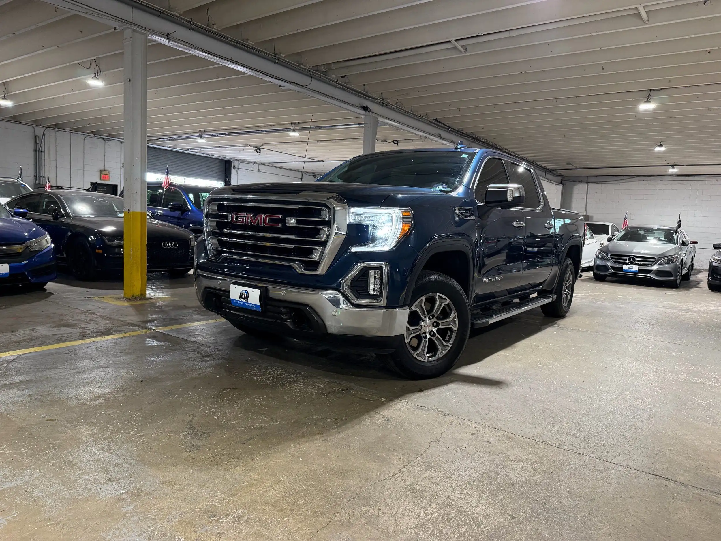 2020 GMC Sierra 4WD Crew Cab Short Box SLT's photo