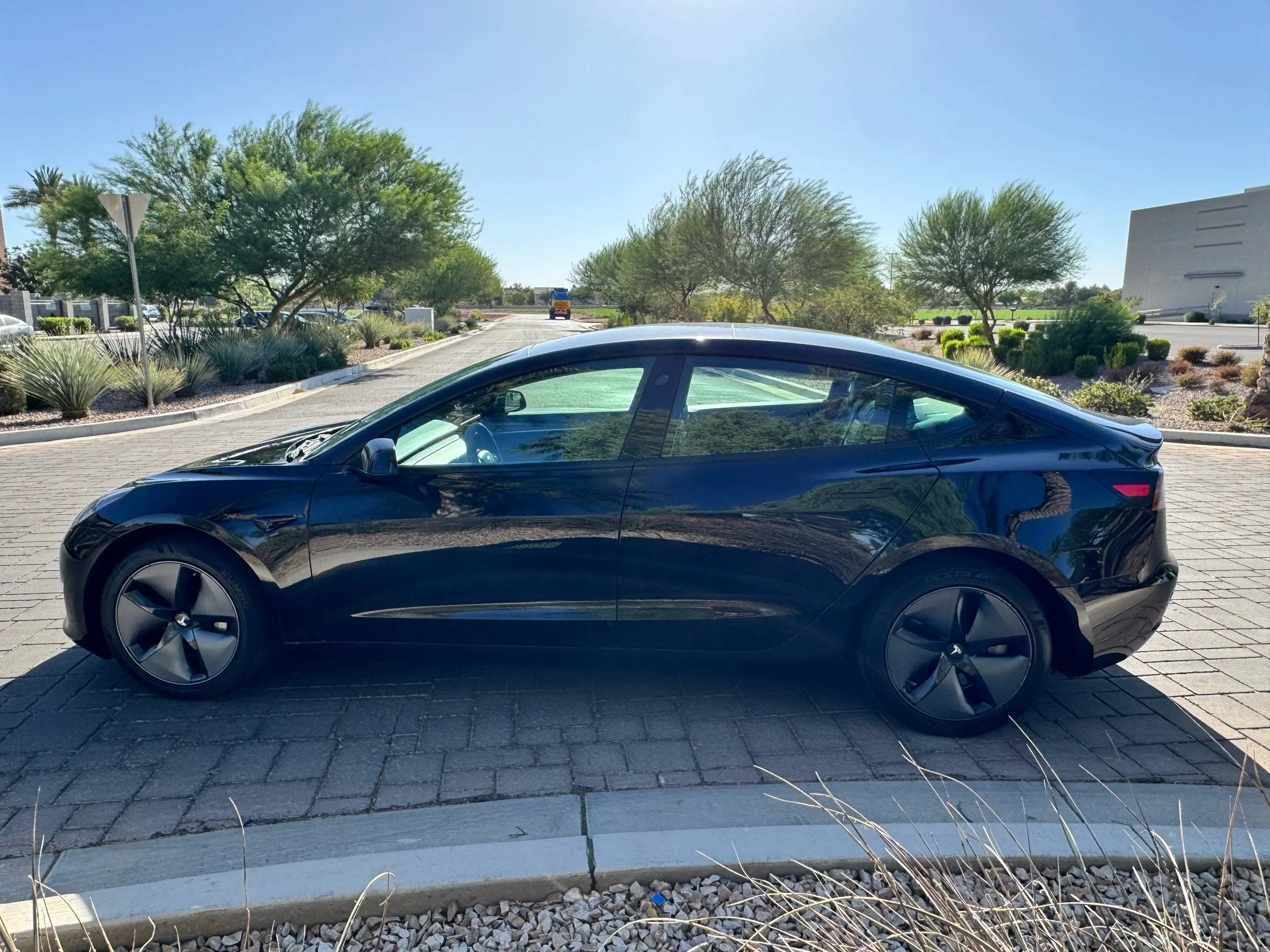 2023 Tesla Model 3 Base photo 5