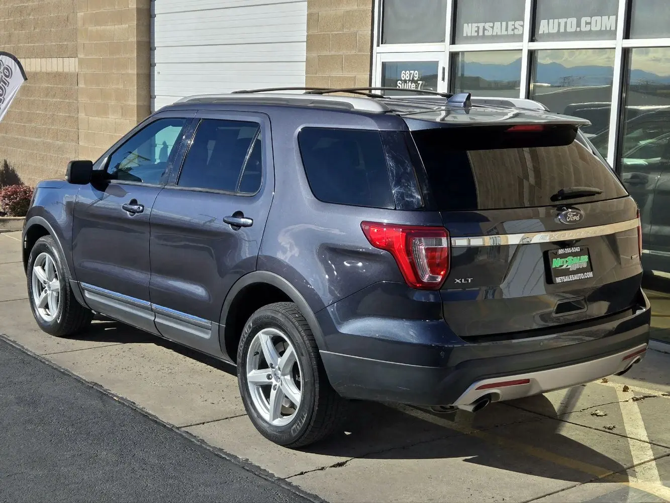 2017 Ford Explorer XLT 4WD photo 4