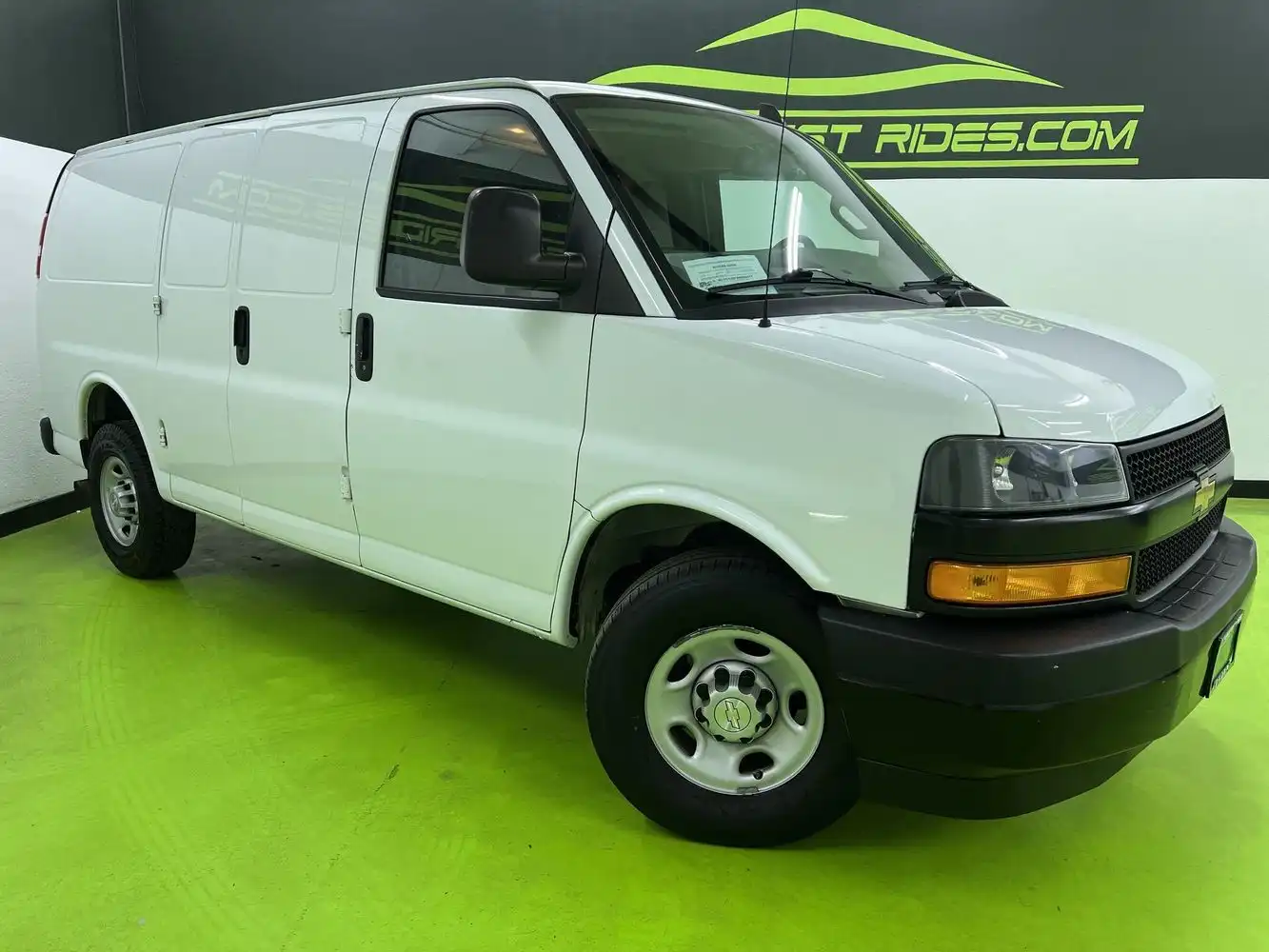 2020 Chevrolet Express 2500 Work Van HD's photo