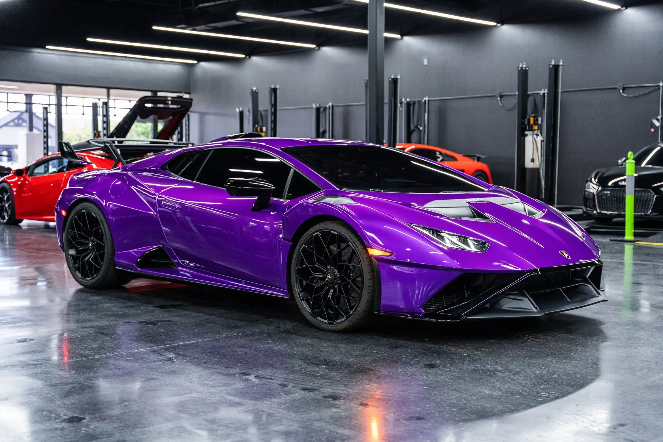 2023 Lamborghini Huracan STO Coup's photo