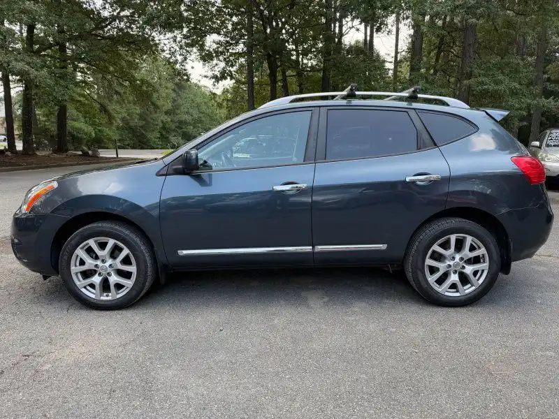 2013 Nissan Rogue SV AWD's photo