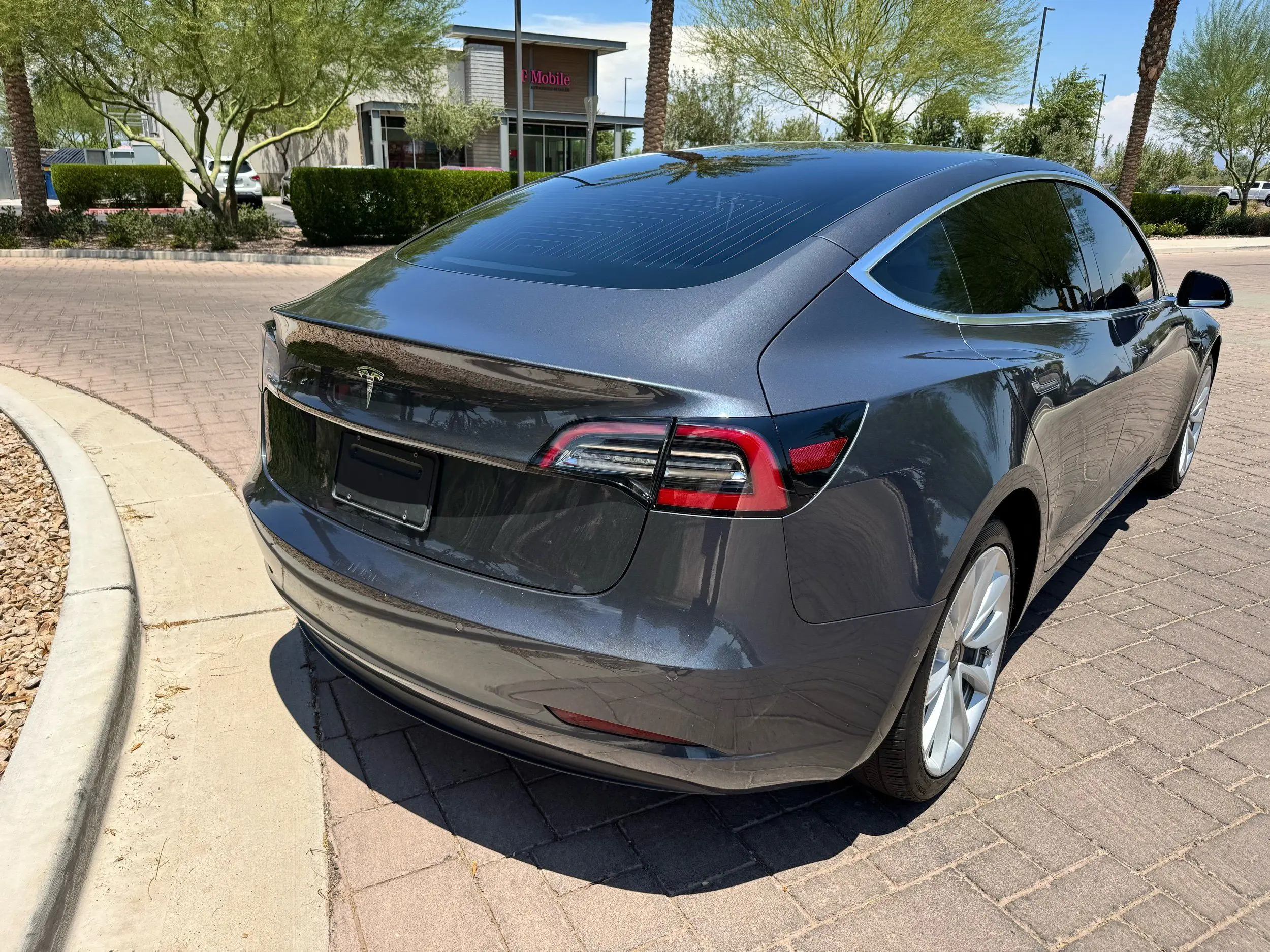 2019 Tesla Model 3 Long Range photo 3