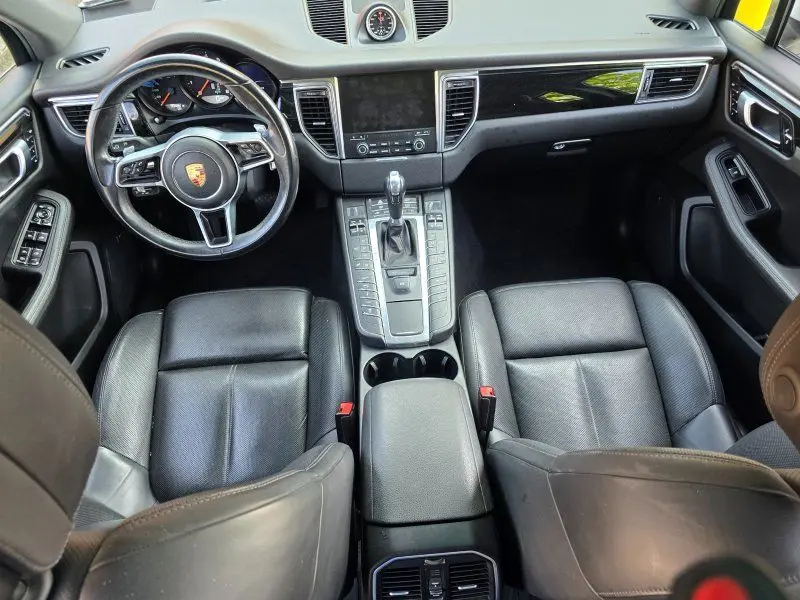 2018 Porsche Macan Base photo 4