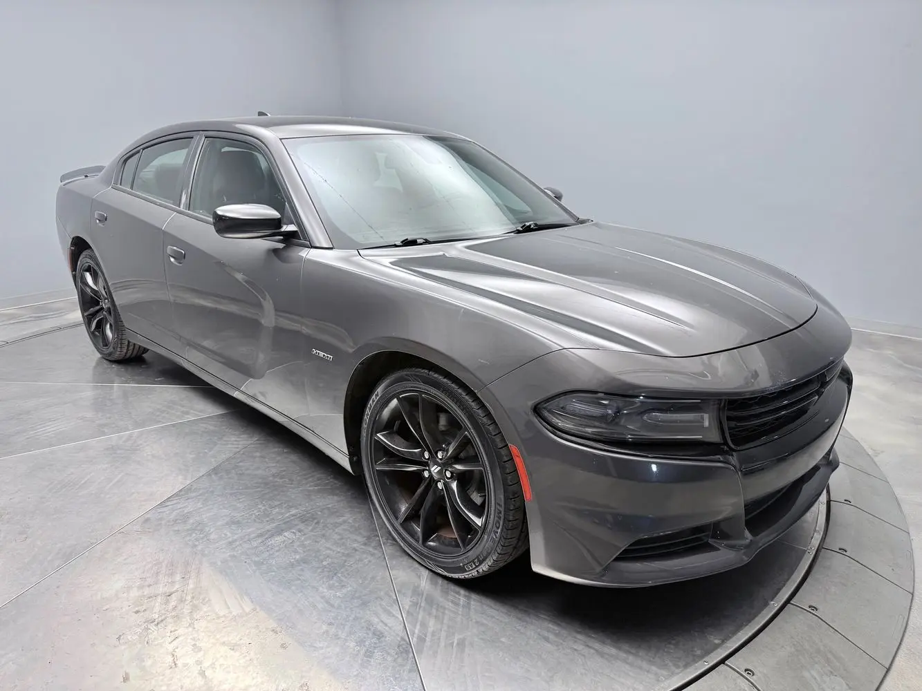2017 Dodge Charger R/T photo 3