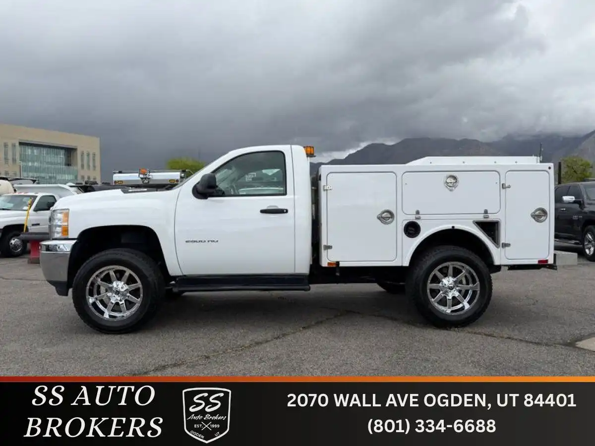 2013 Chevrolet Silverado HD Work Truck 4WD Regular Cab LWB's photo