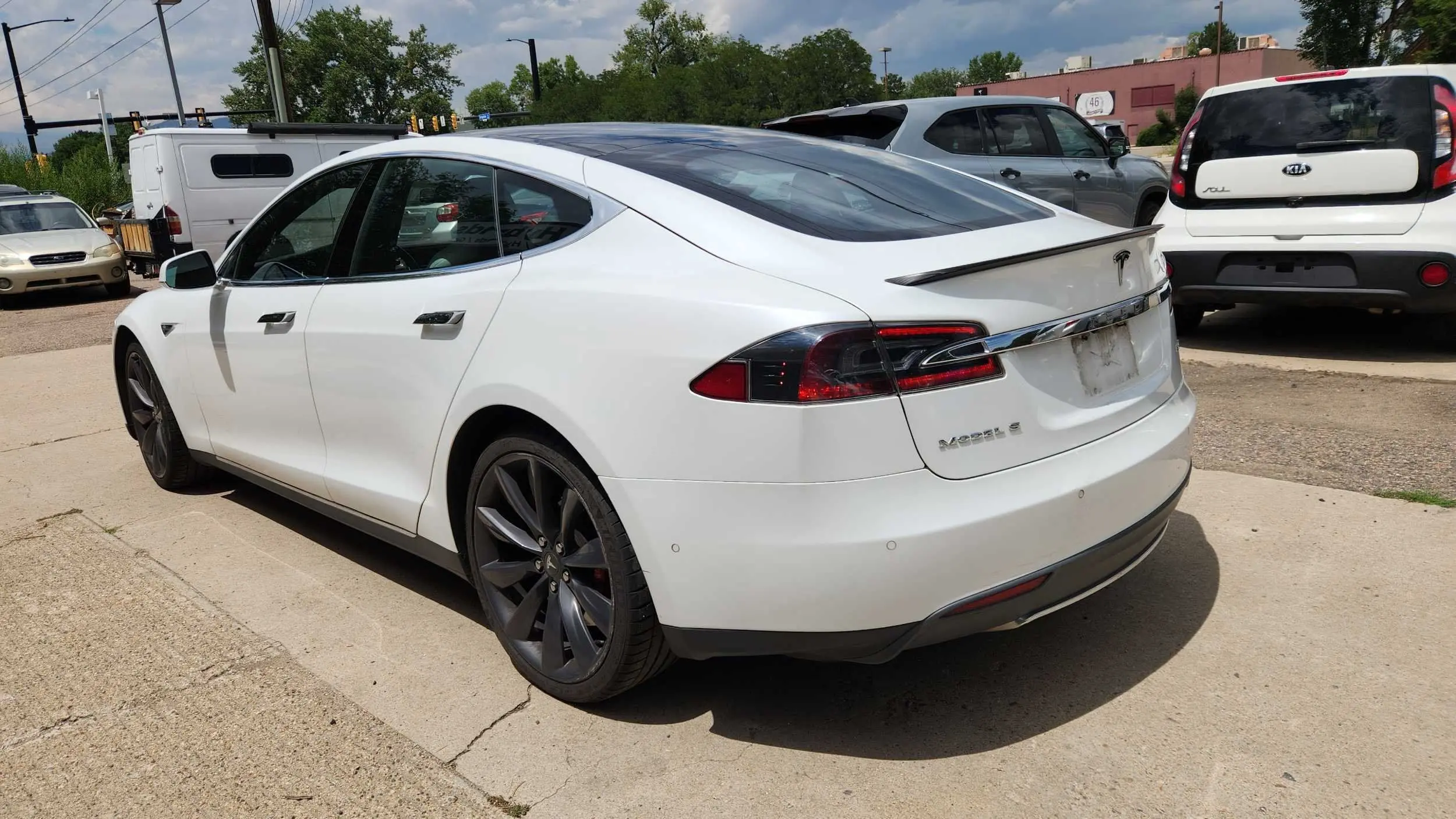 2015 Tesla Model S P85D photo 3