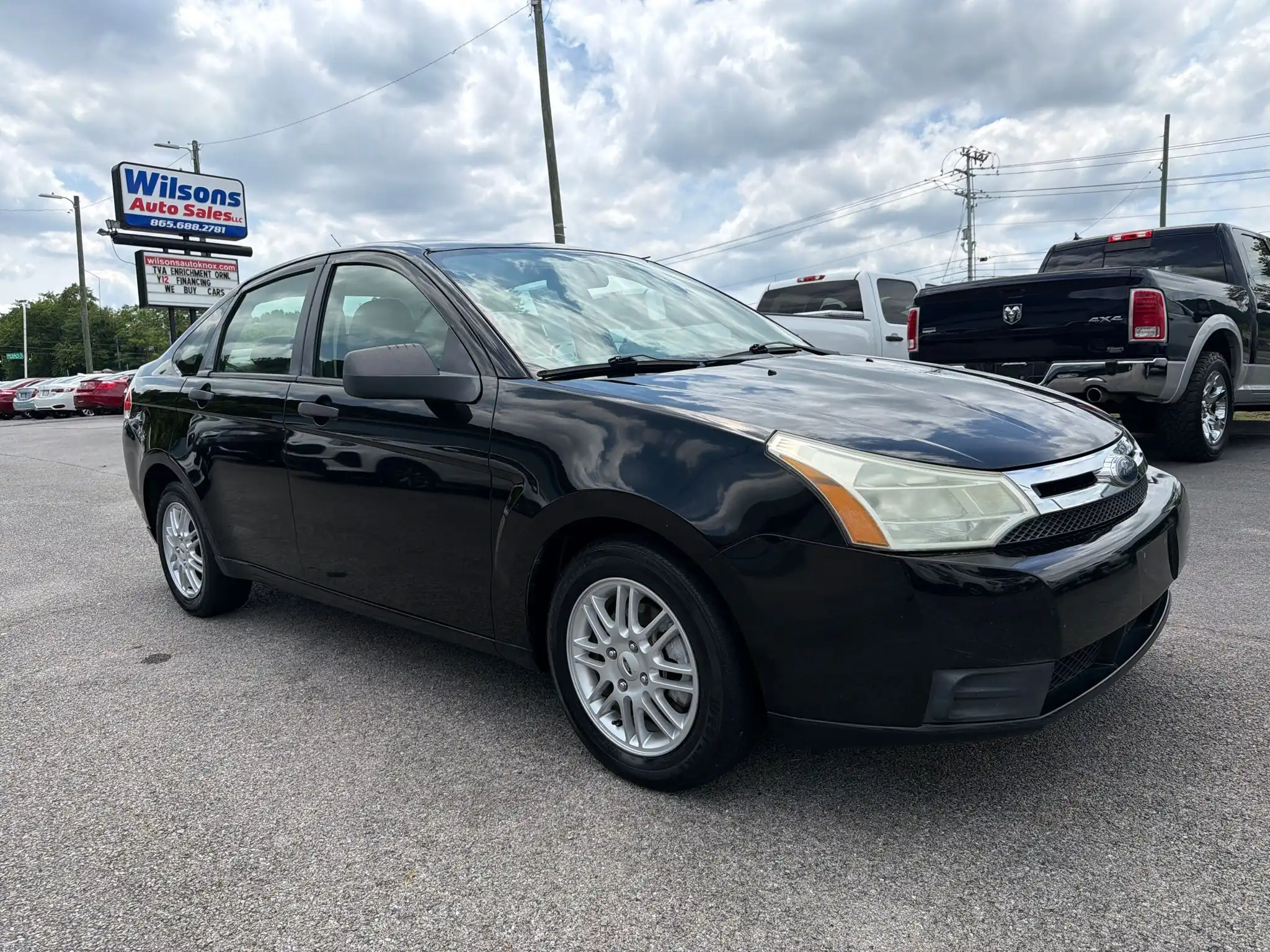 2009 Ford Focus SE's photo