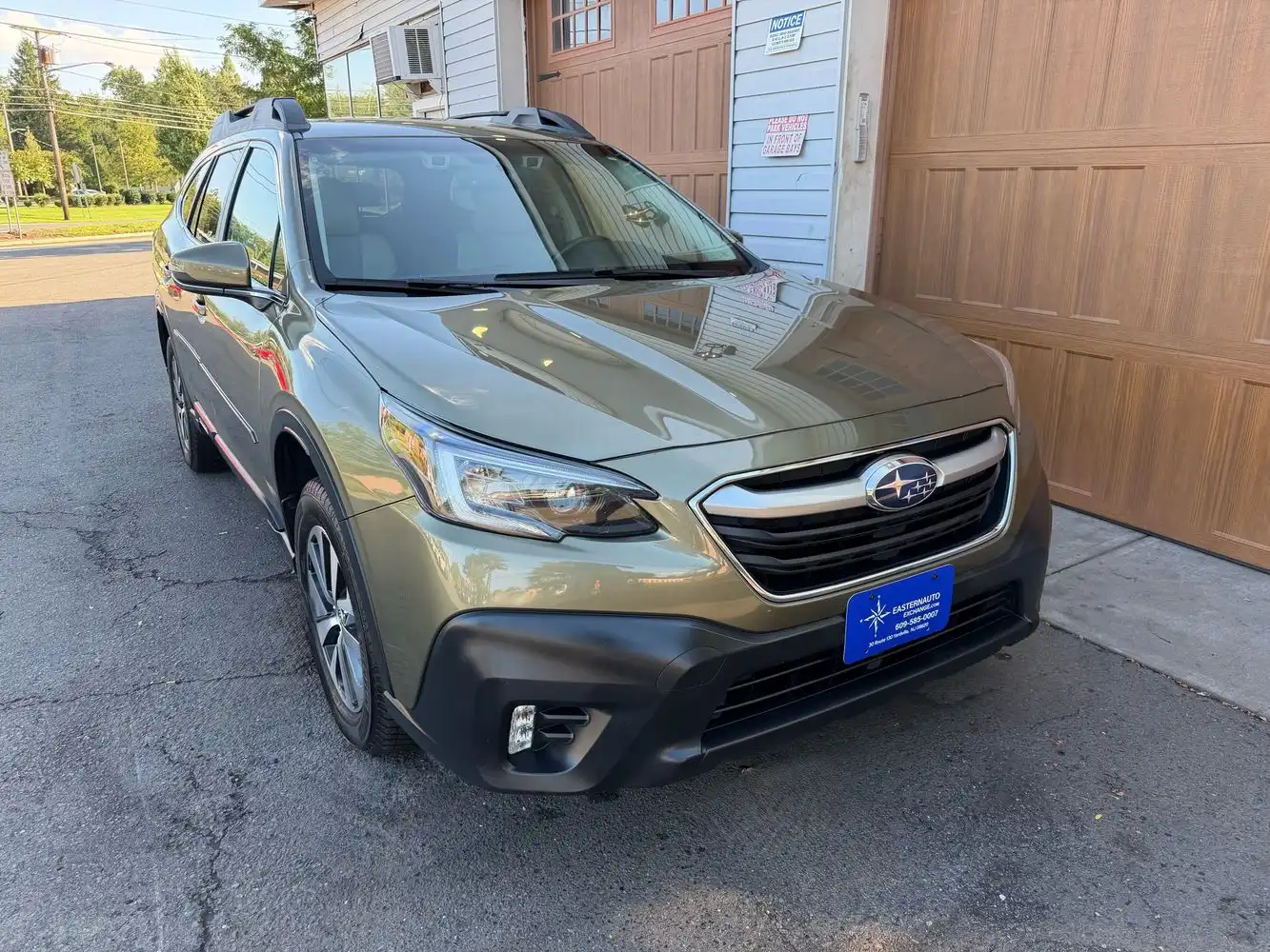 2021 Subaru Outback Premium's photo
