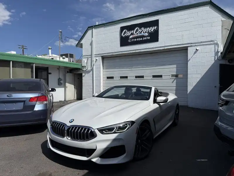 2022 BMW 8 Series 840i Convertible's photo