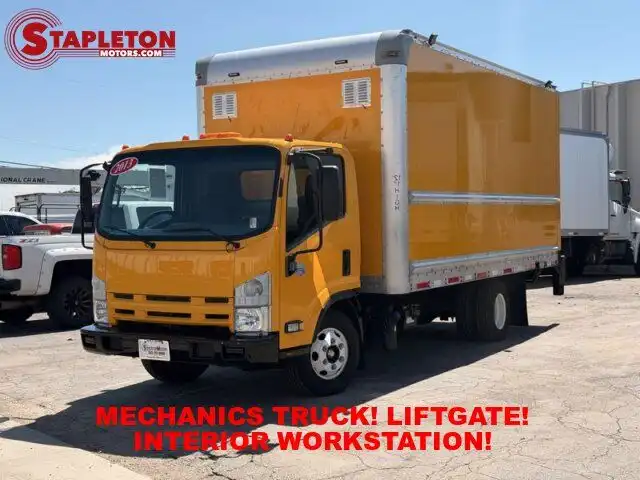 2013 Isuzu NPR-HD's photo