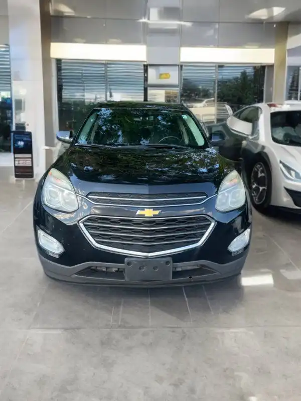 2017 Chevrolet Equinox LT's photo