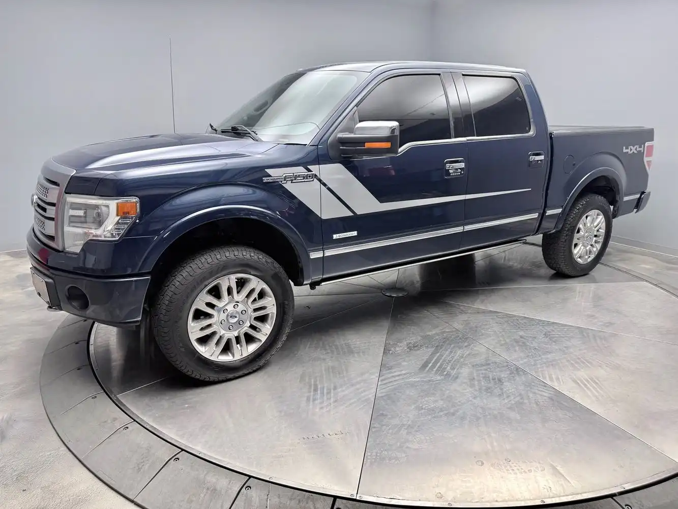 2013 Ford F-150 XL 4x4 SuperCrew 145-in's photo