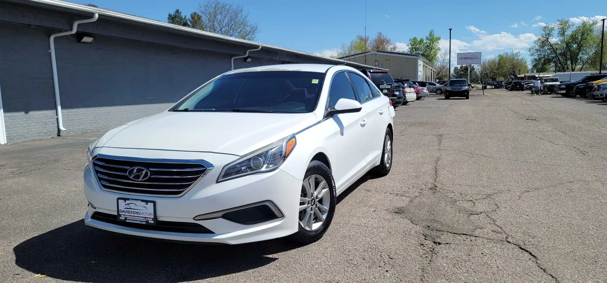 2017 Hyundai Sonata Base's photo