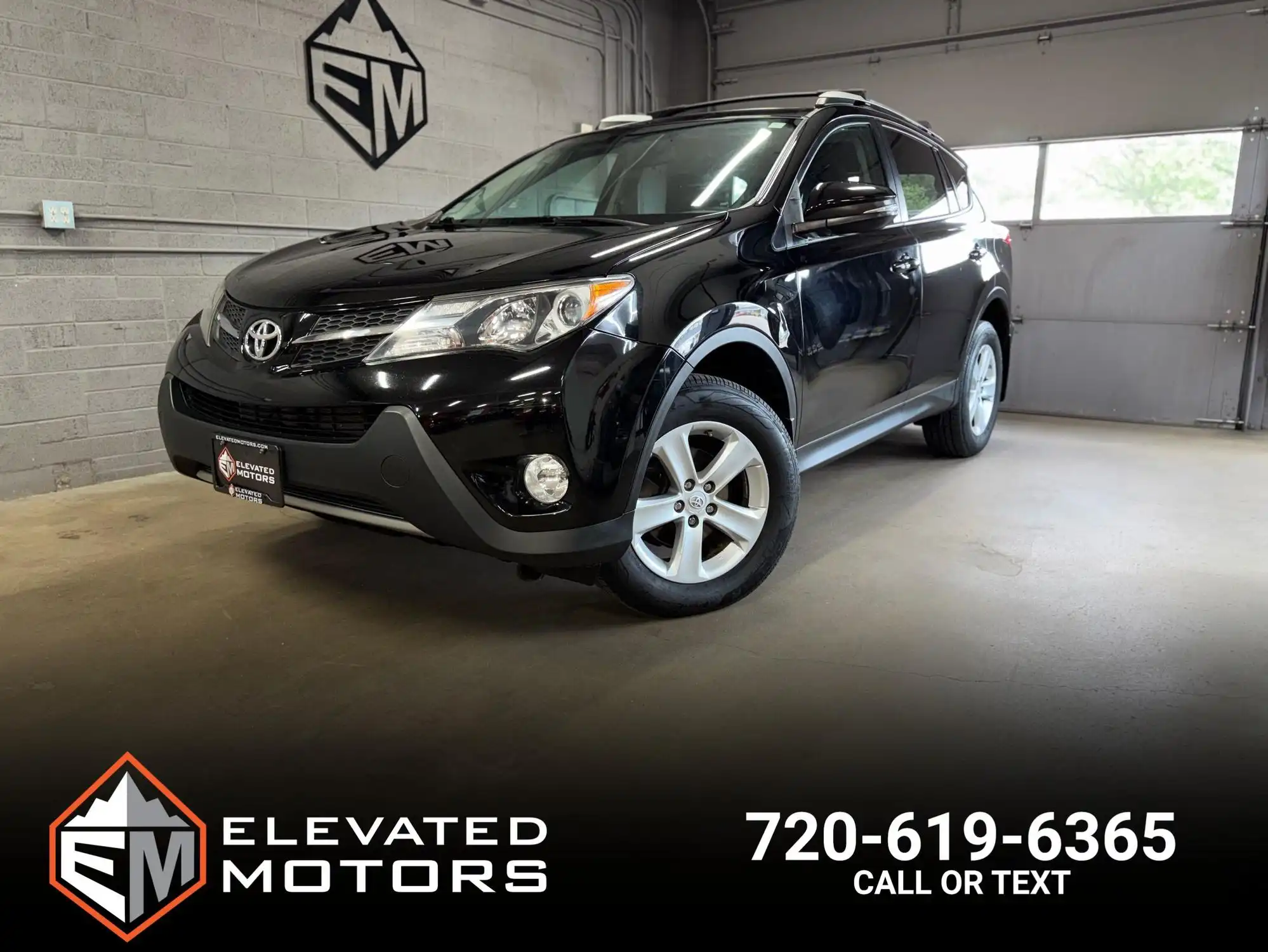 2013 Toyota RAV4 XLE AWD's photo