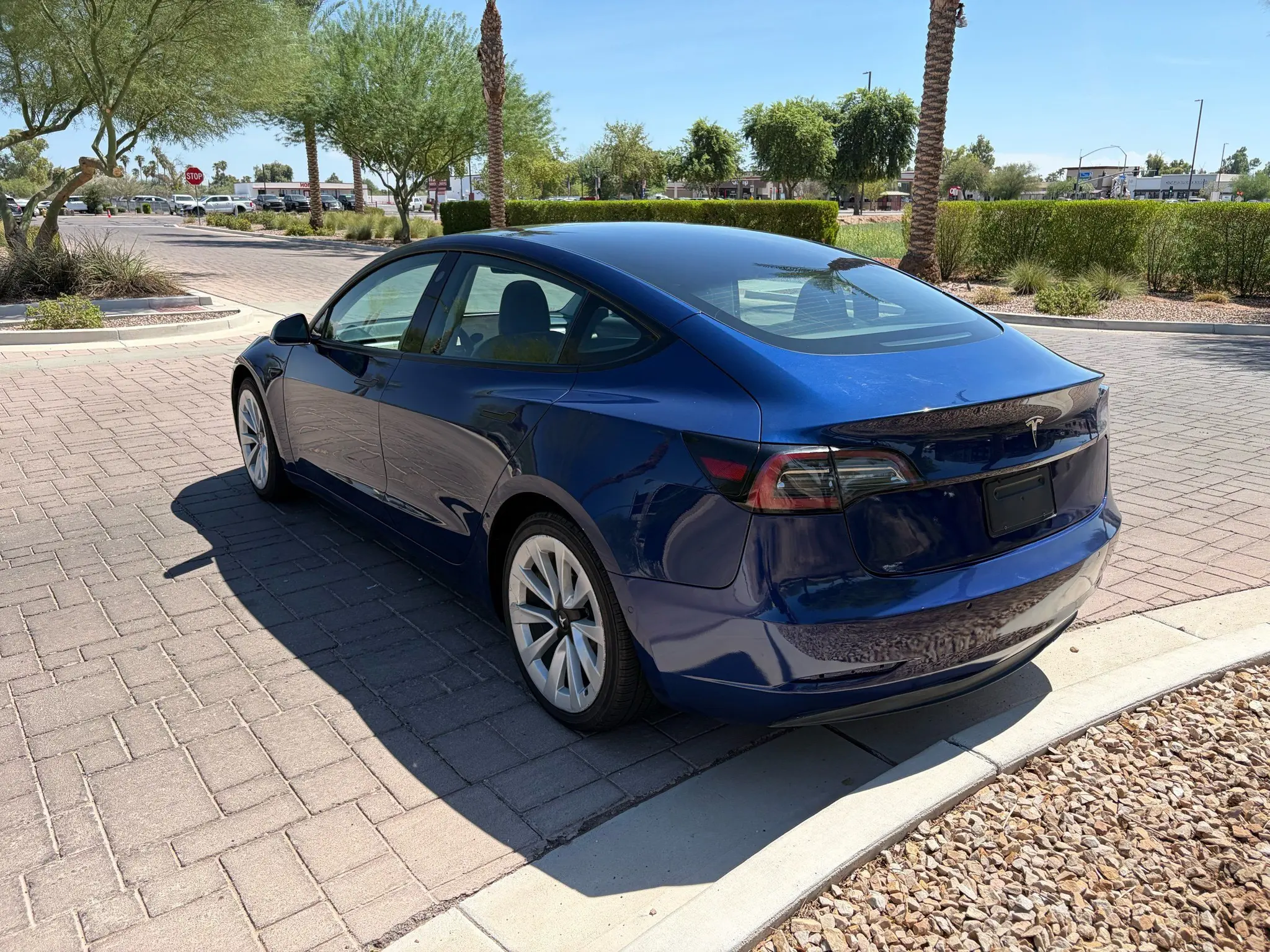 2022 Tesla Model 3 Standard Range Plus photo 4