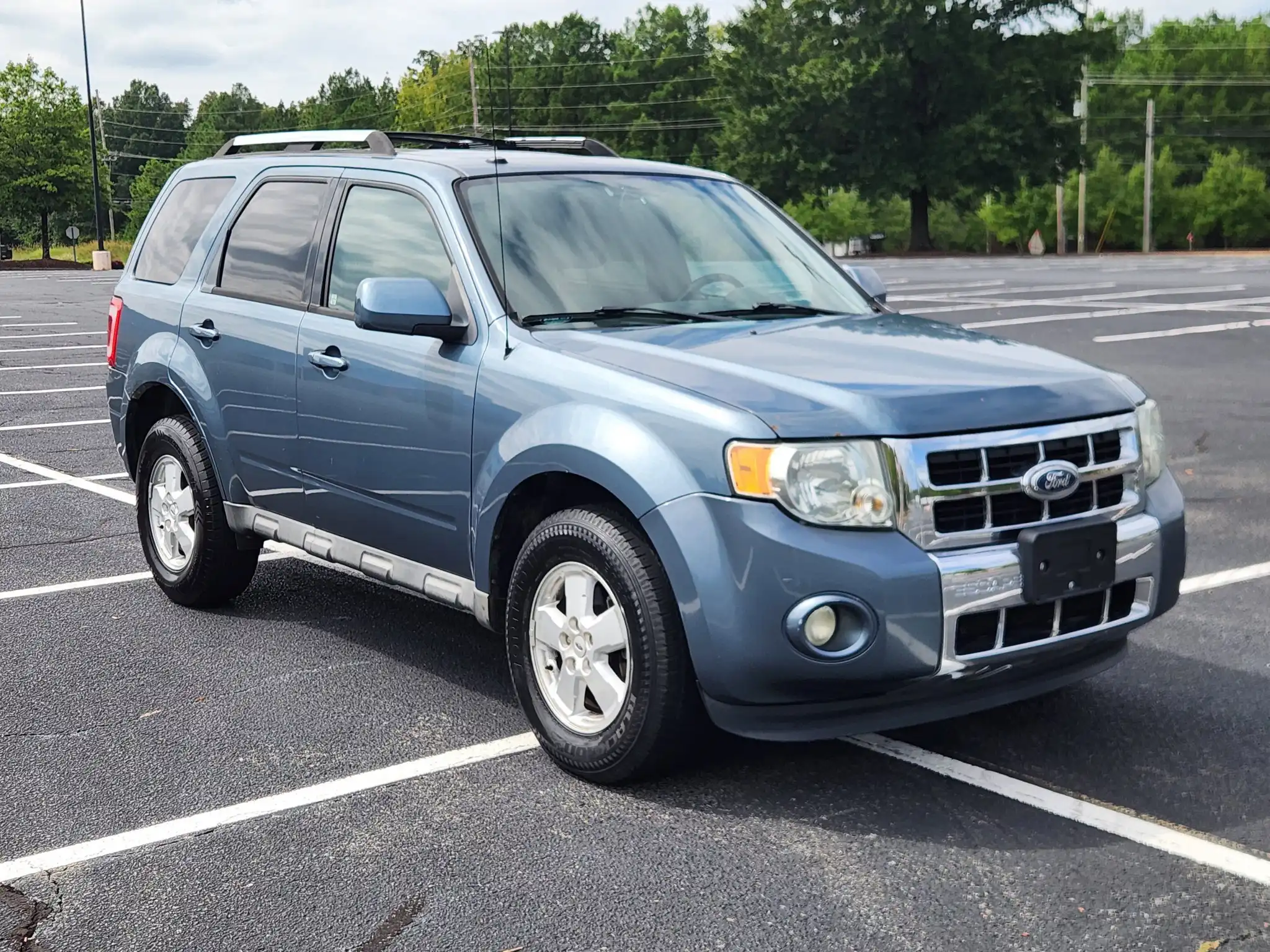 2011 Ford Escape Limited's photo