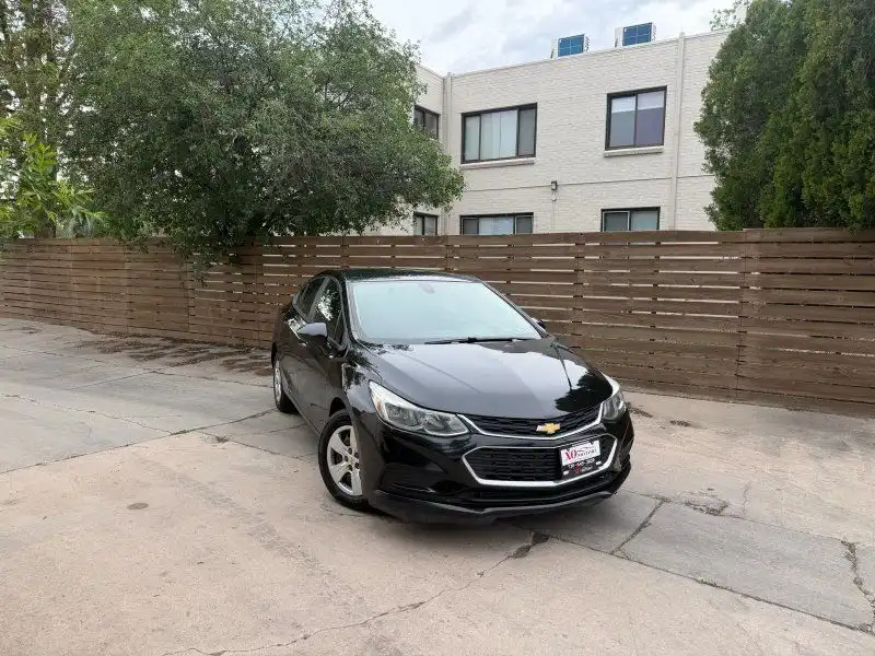 2017 Chevrolet Cruze LS Auto's photo