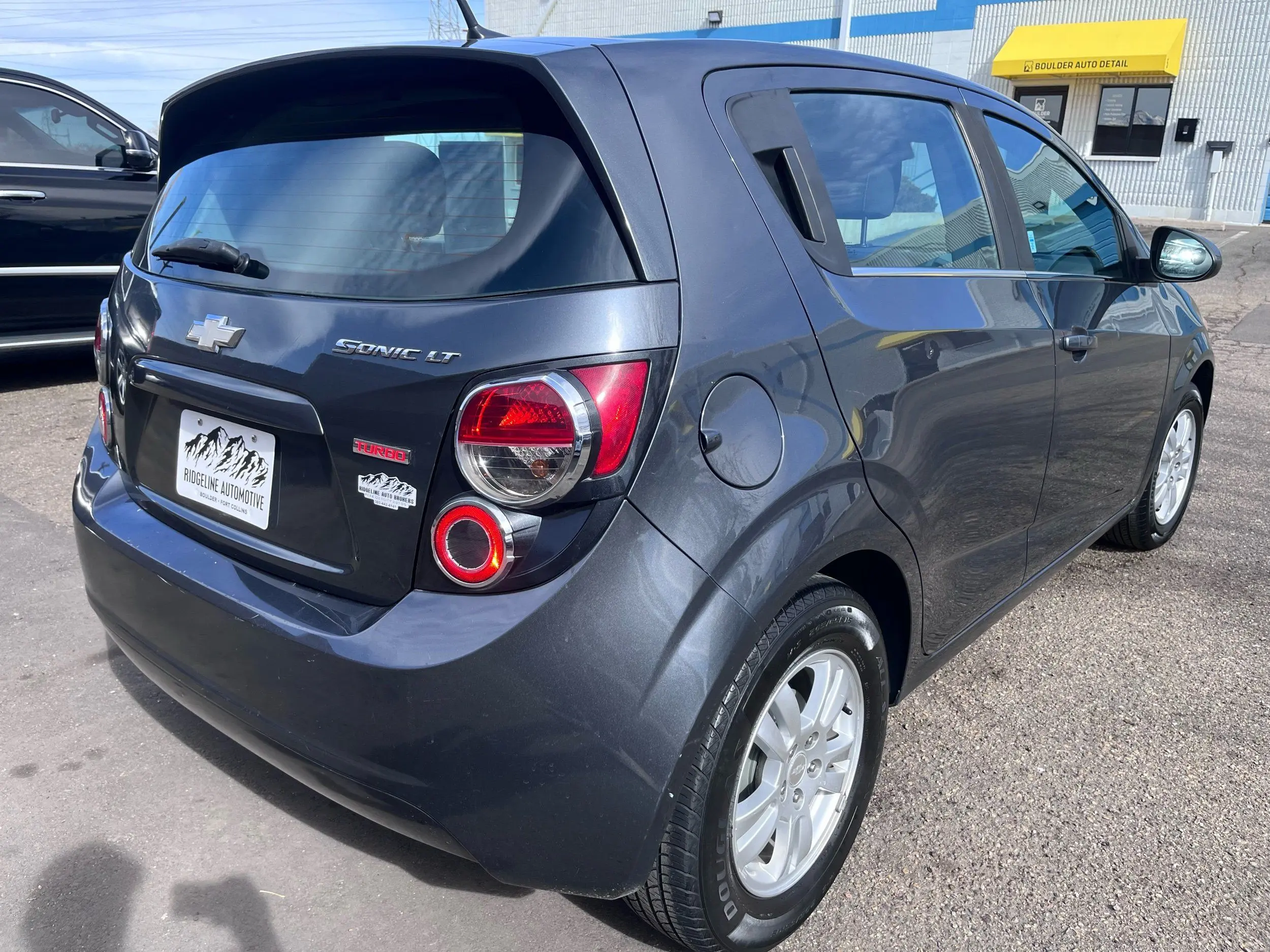 2013 Chevrolet Sonic 5dr LT Automatic photo 5