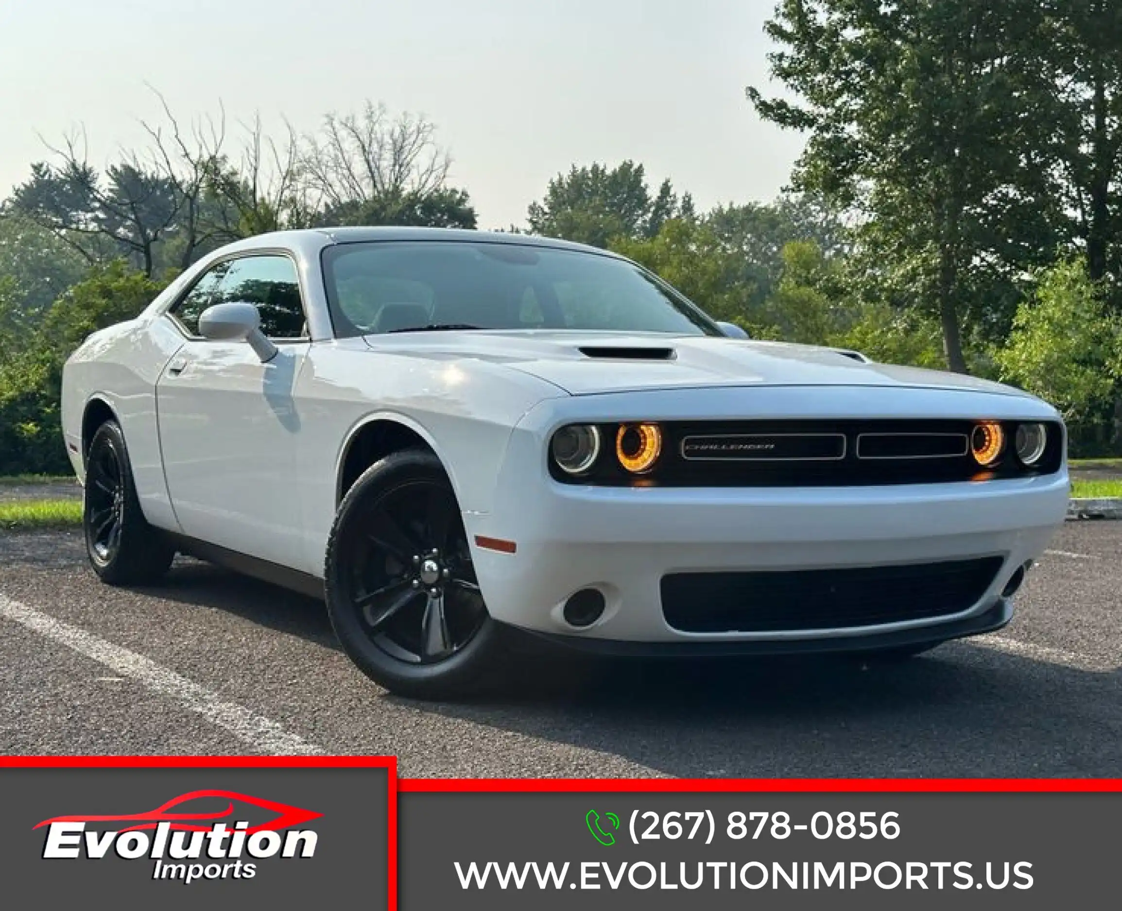 2019 Dodge Challenger SXT Auto's photo