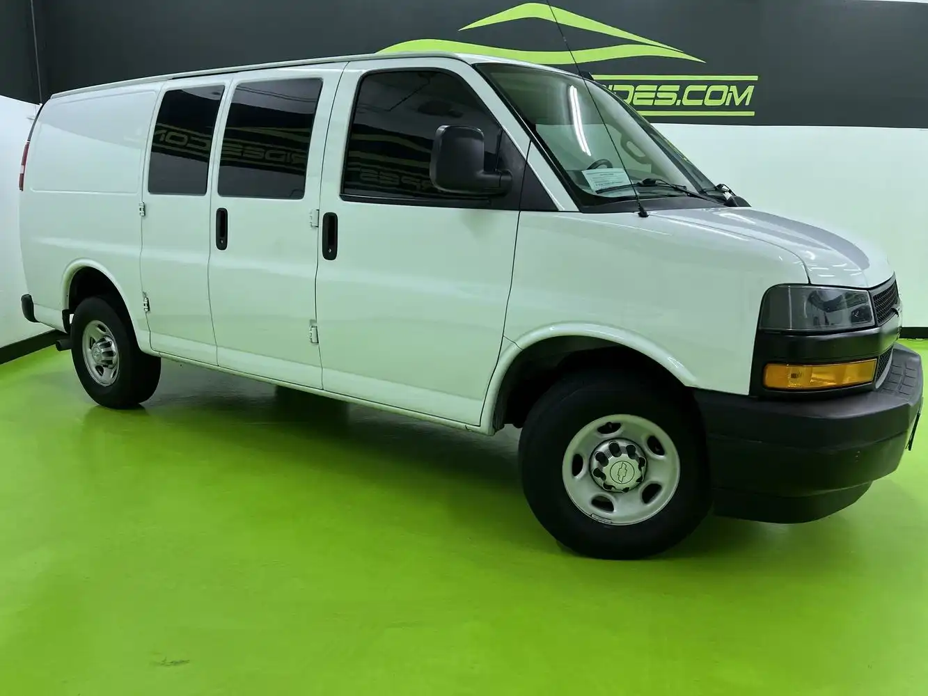 2020 Chevrolet Express 2500 Work Van HD's photo
