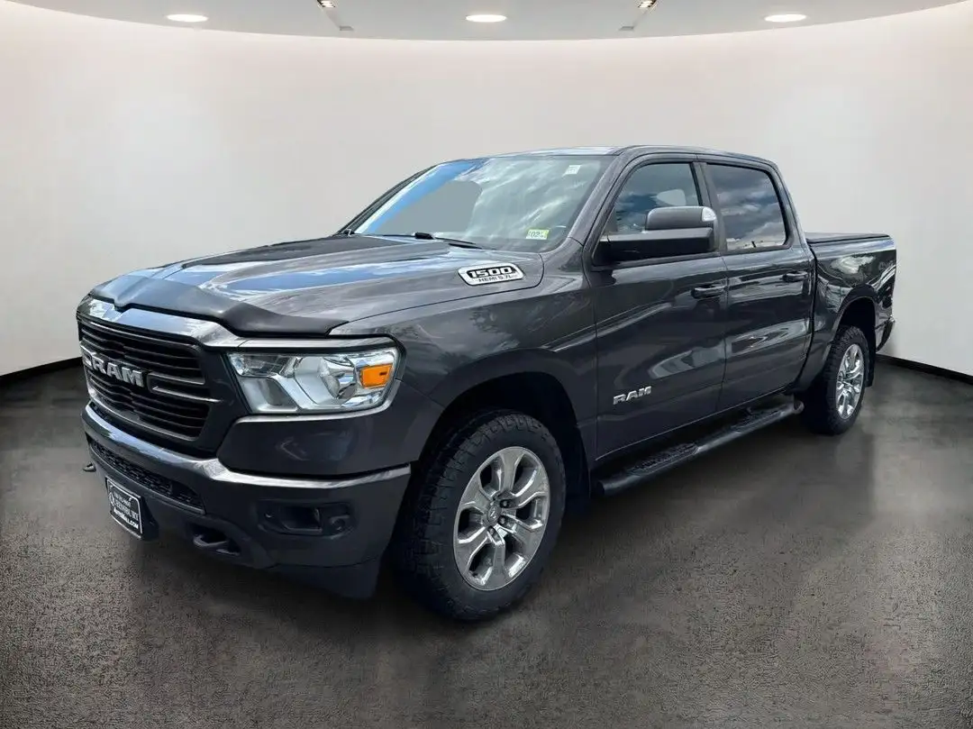 2019 RAM 1500 Big Horn/Lone Star 4x4 Crew Cab 5'7's photo