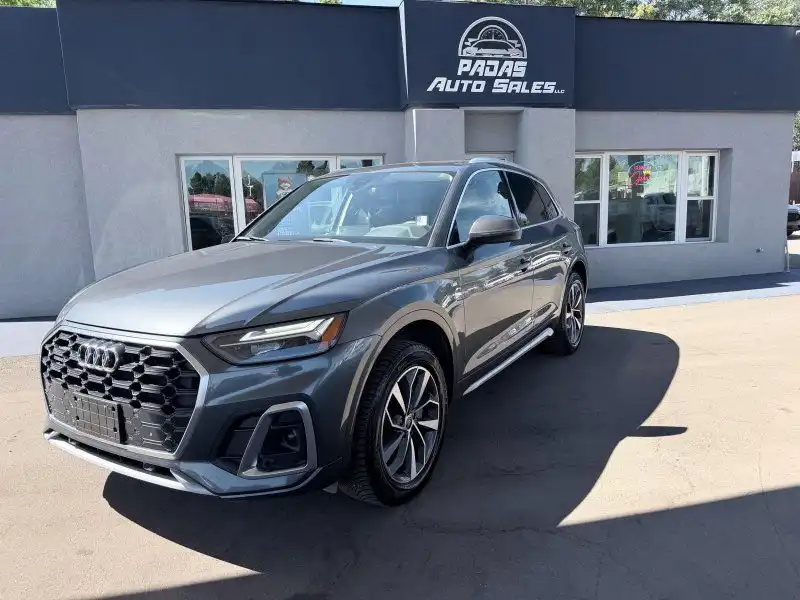 2022 Audi Q5 45 Premium's photo
