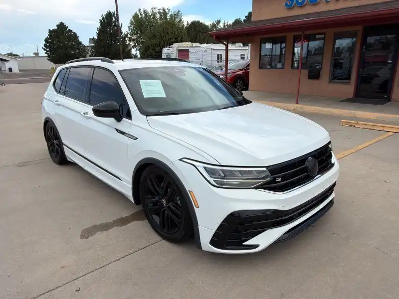 2022 Volkswagen Tiguan 2.0T SE R-Line Black 4Motion's photo