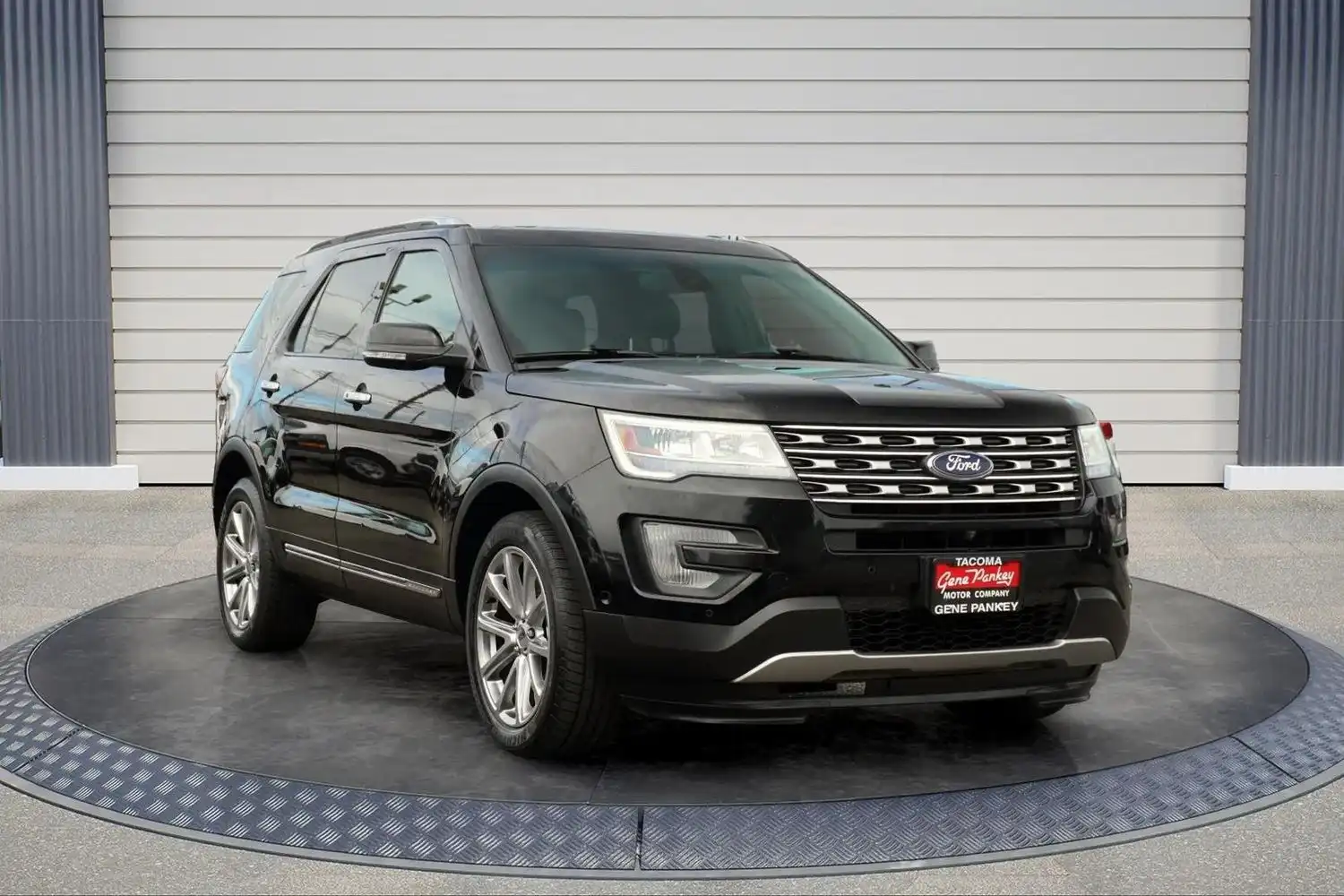 2017 Ford Explorer Limited 4WD's photo