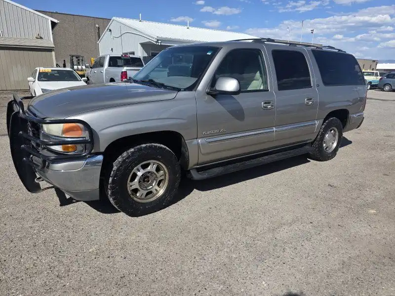 2001 GMC Yukon 4WD 1/2 Ton SLE's photo