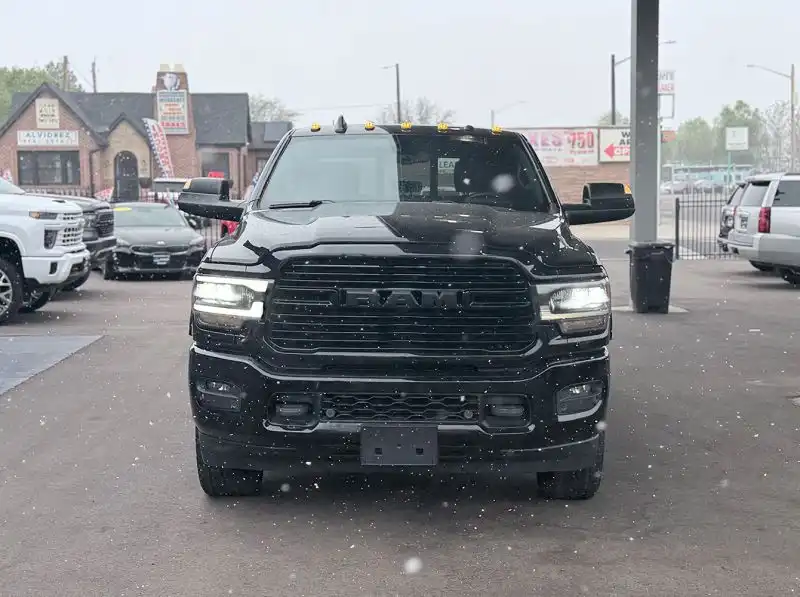 2019 RAM 3500 Laramie 4X4 Crew Cab SWB's photo