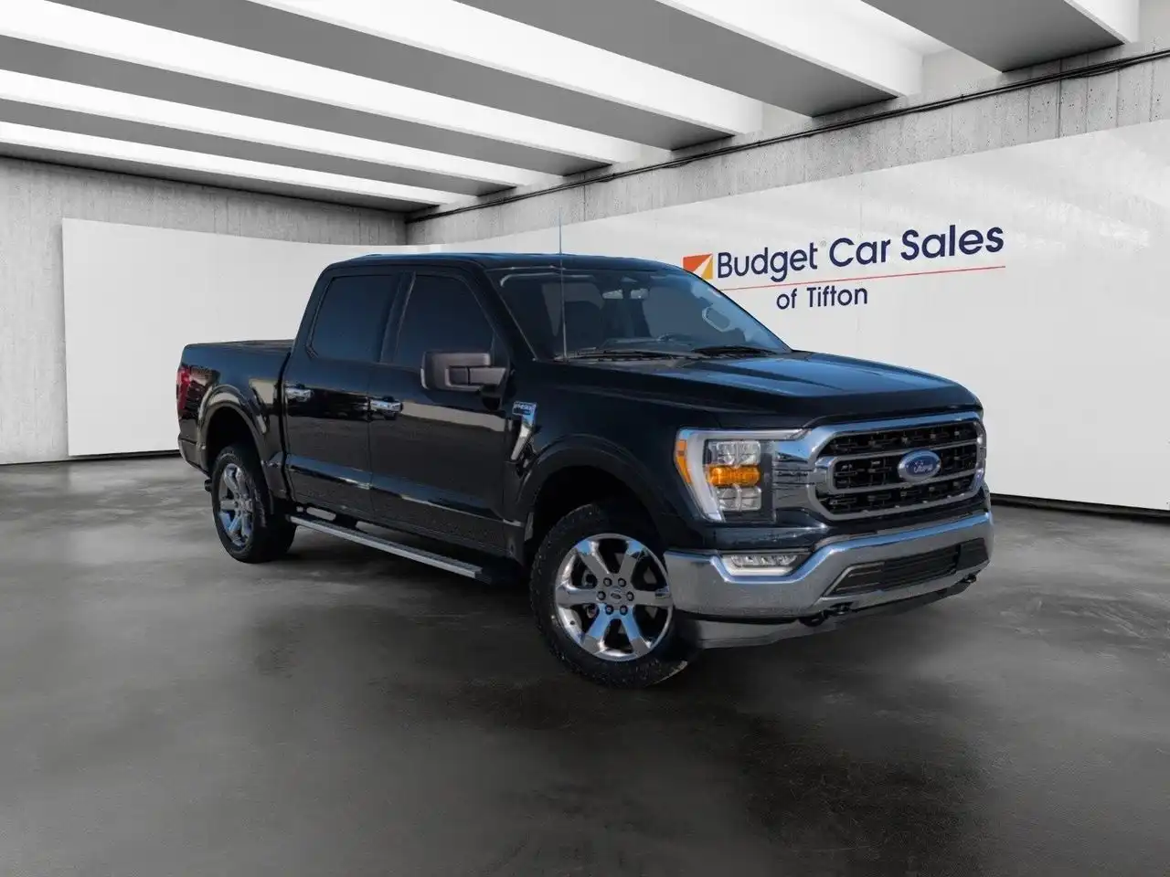 2022 Ford F-150 XLT 4WD SuperCrew 5-1/2' Box's photo