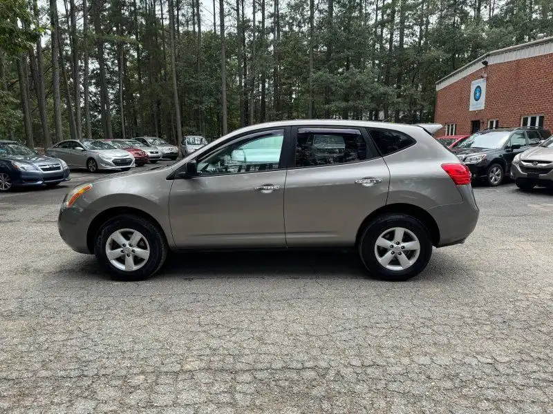 2010 Nissan Rogue S AWD's photo