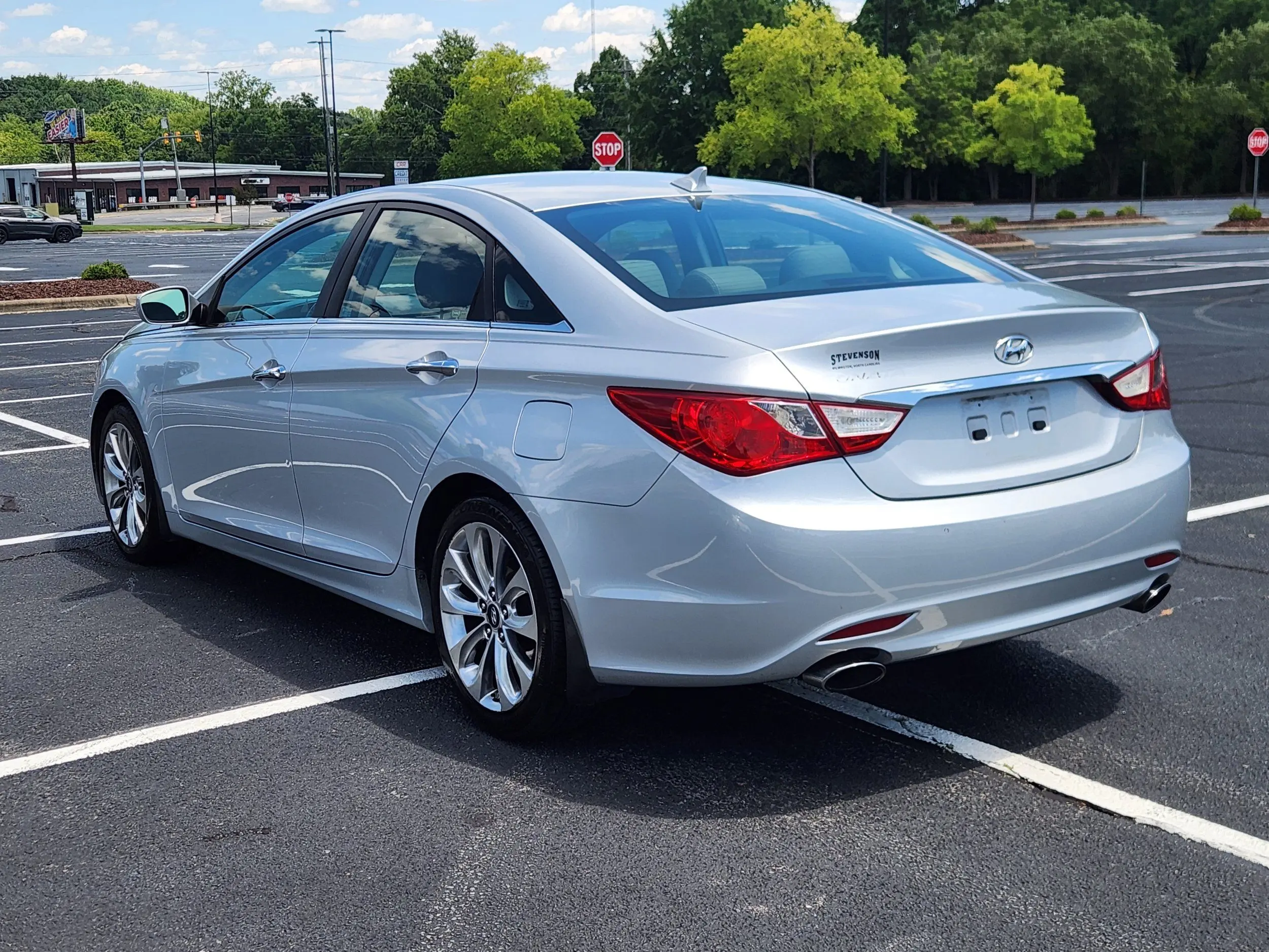 2011 Hyundai Sonata undefined photo 3