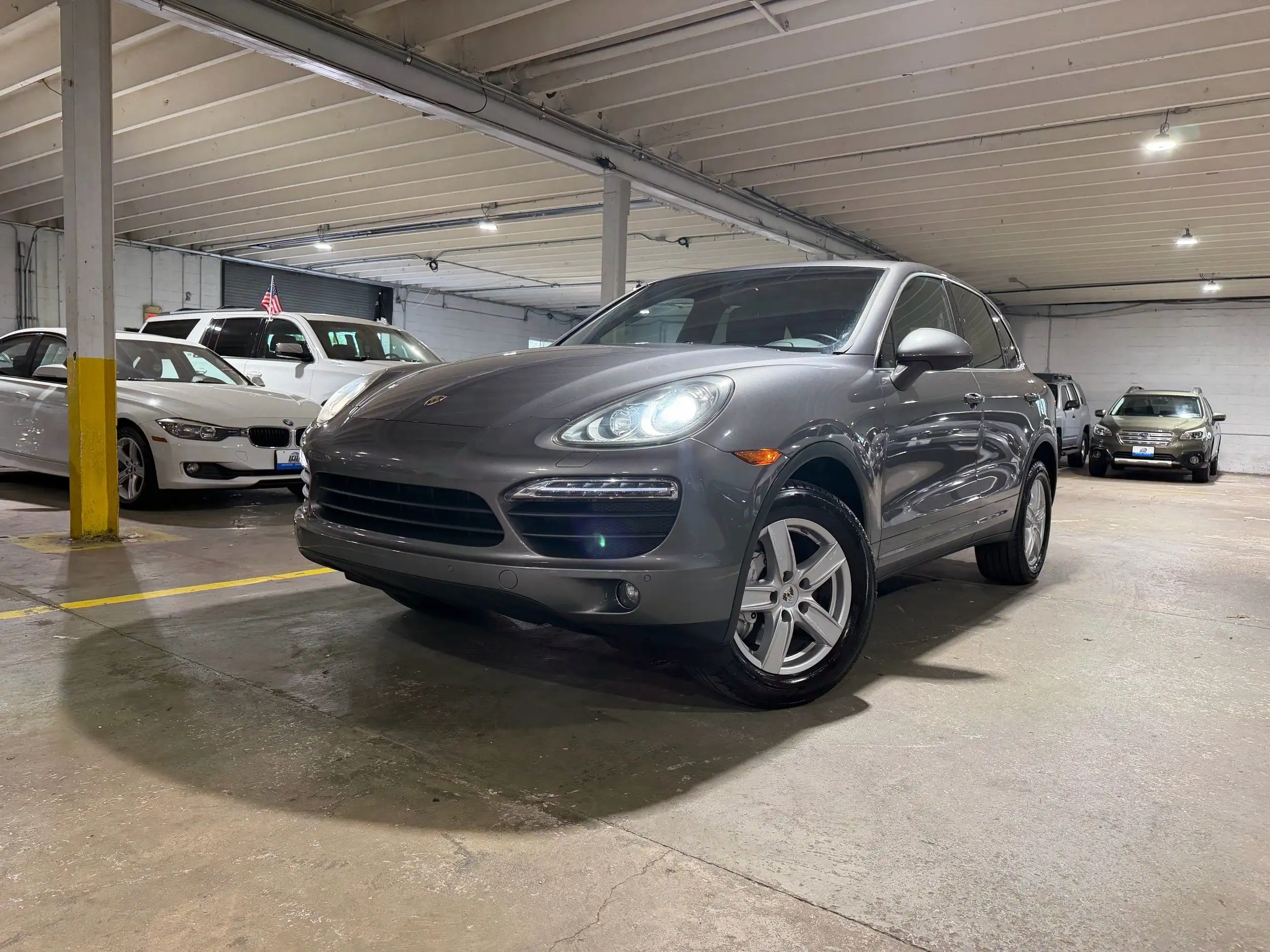 2011 Porsche Cayenne S's photo