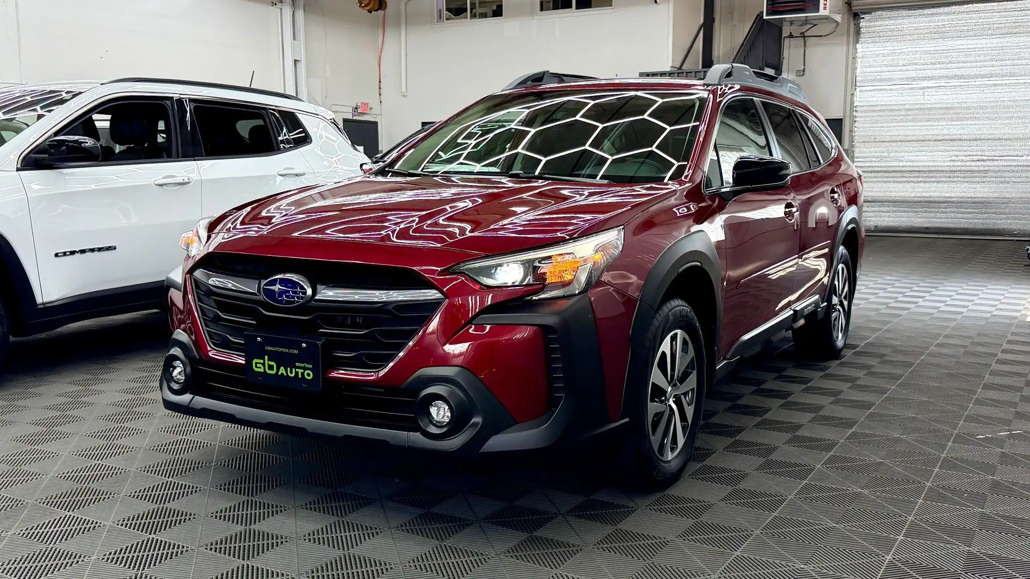 2025 Subaru Outback Premium's photo
